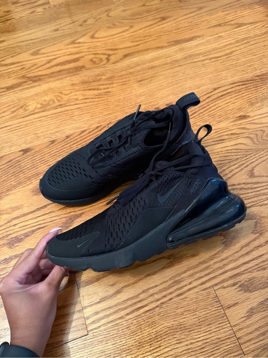 Nike Shoes - Nike Women’s Black Air Max 270 Sneakers